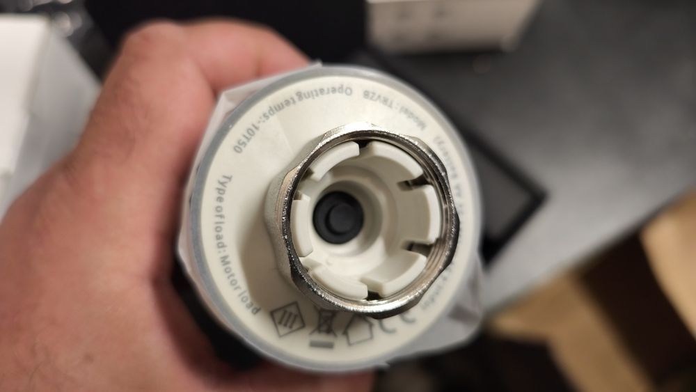 3 x unidades de Válvulas com Termostato Inteligentes  Zigbee