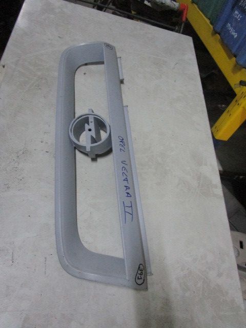 Grelha do Pára-Choques da Frente OPEL Vectra B Hatchback (38_)