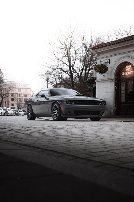Auto na ślub Dodge Challenger wynajem