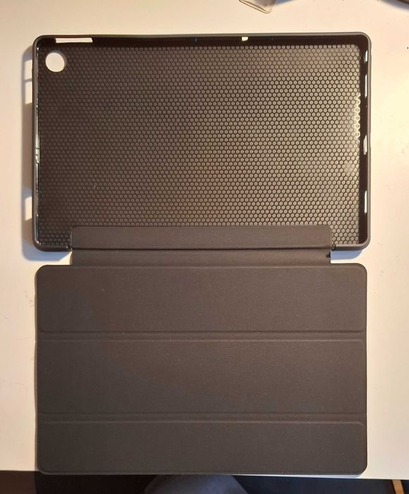 Czarny etui na tablet