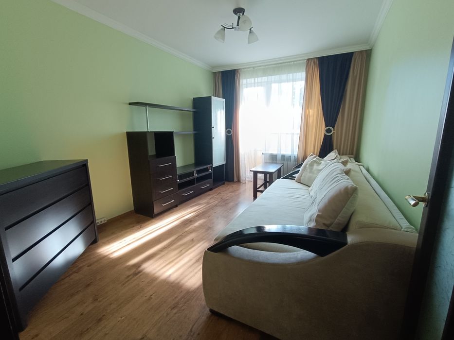 2- кімнатна квартира в центрі, 2 поверх, ремонт, меблі, техніка