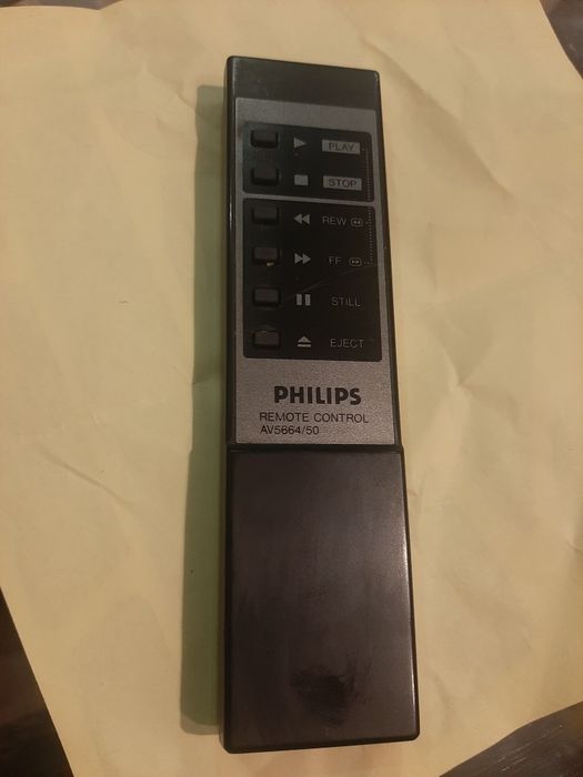 Pilot do magnetowidu Philips AV 5664/50 Stan nie znany