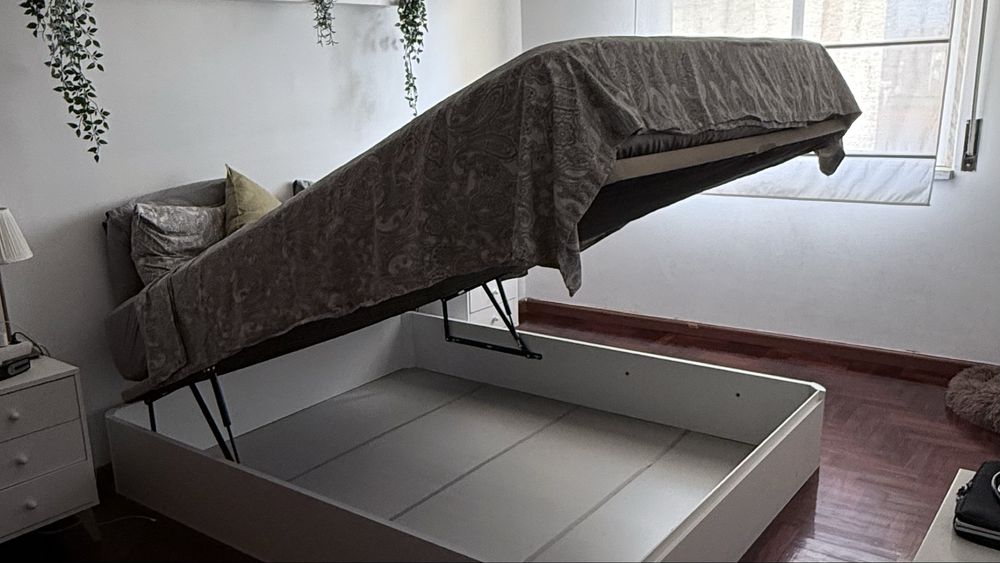 Base elevatoria 160x200 - nao incluiu colchao.