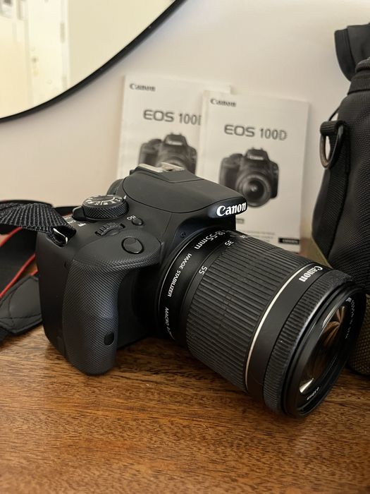 Canon EOS 100D + Objetiva EF-S 18-55mm IS STM + Bolsa Original