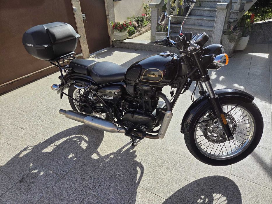 Benelli Imperiale 400 – Clássica Moderna | 2019 | 10.700 km