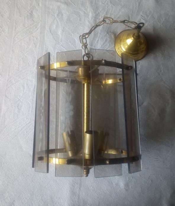 Candeiero em metal e vidro lapidado