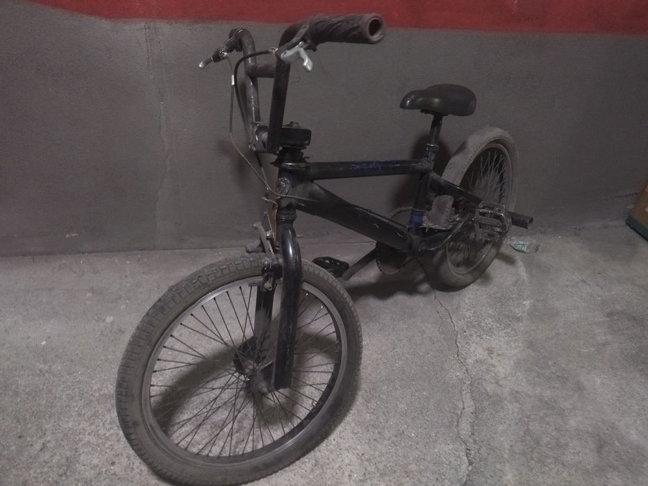 Bicicleta BMX e skate