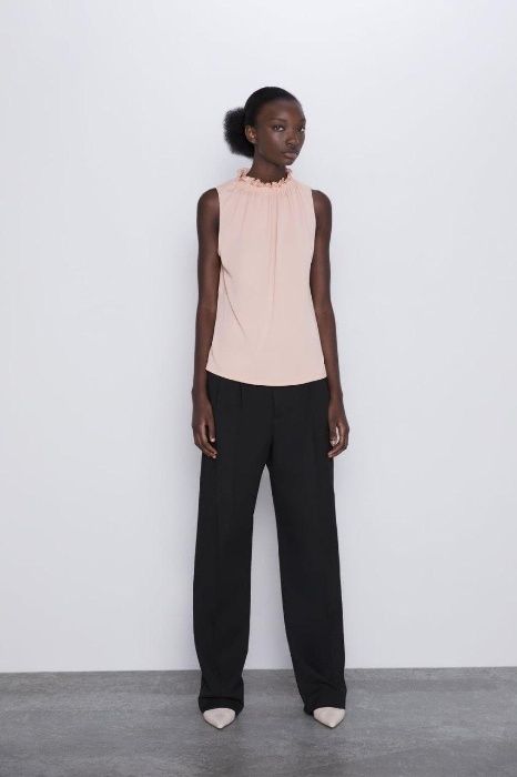 Ніжна блузка-топ zara