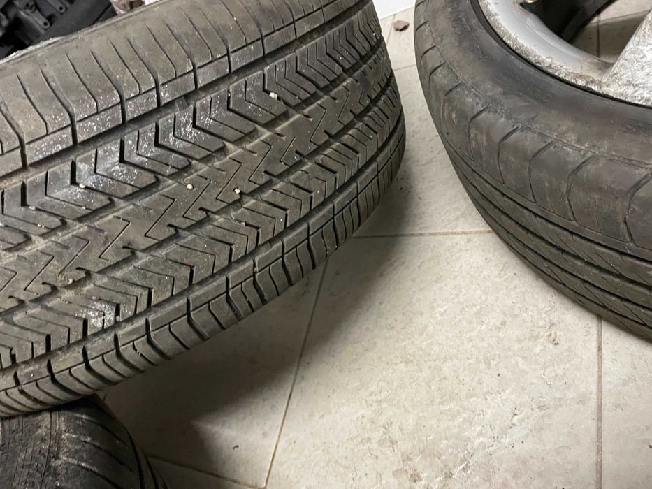Jantes Mercedes C32 AMG R18 com pneus