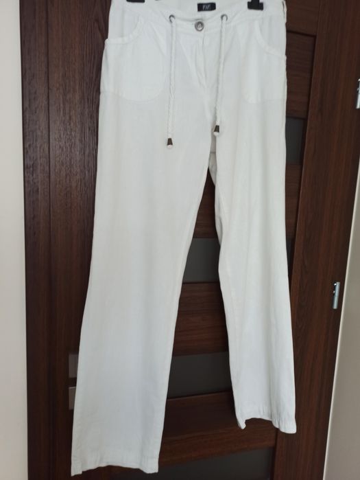 Spodnie jasne F&F 38