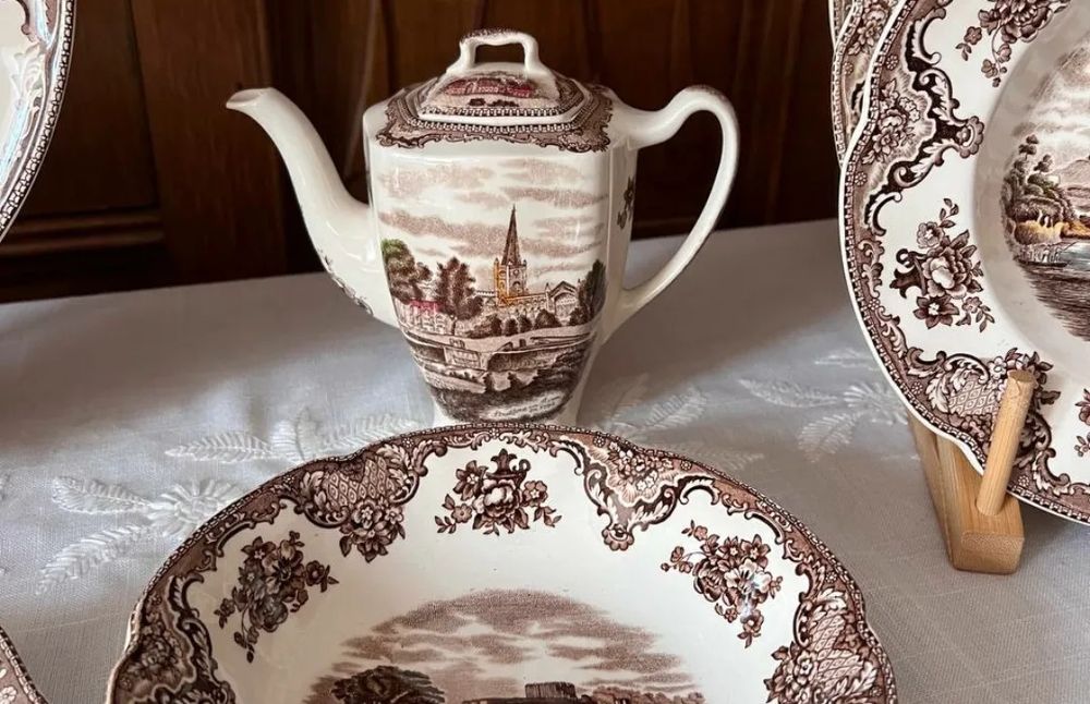 Гарний сервіз Johnson Bros England на 12 персон