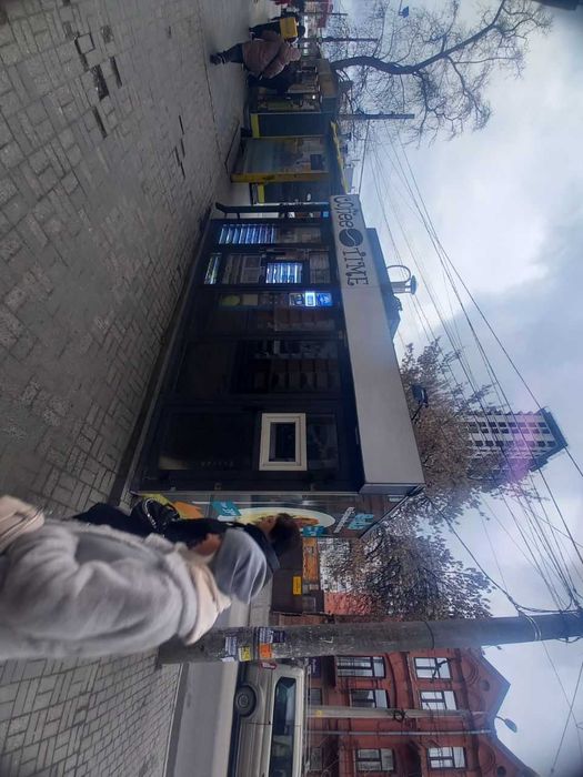 МАФ, павільйон в центрі на європейській площі