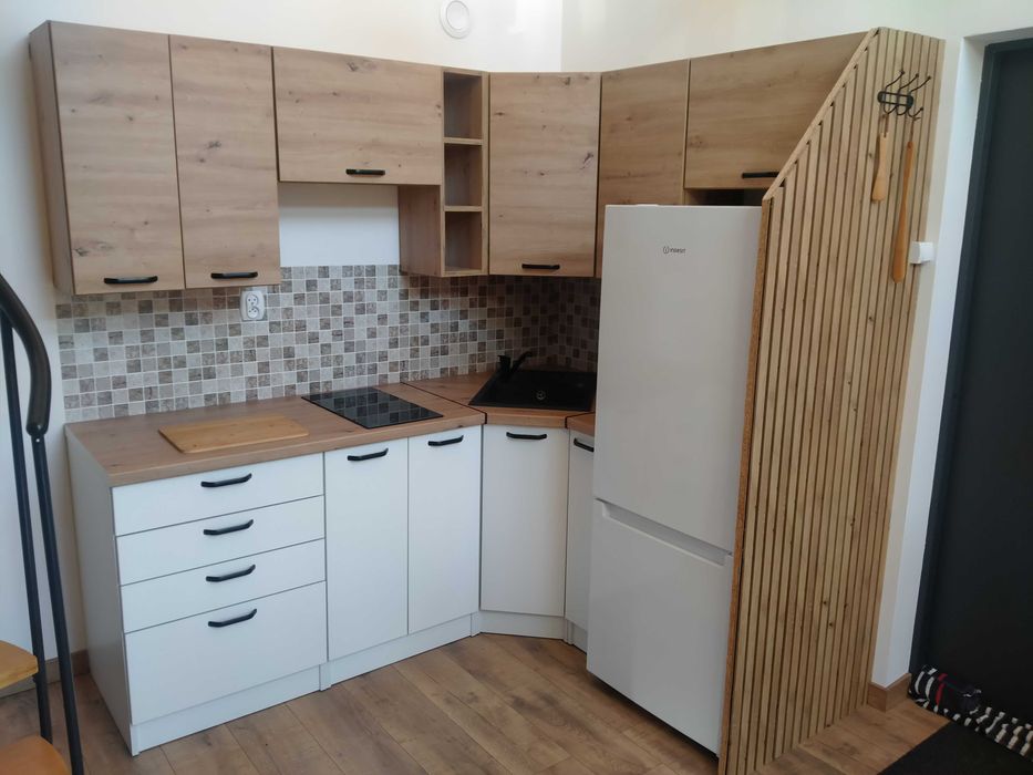 Skręcanie i montaż mebli kuchennych, salon, sypialnie itp.