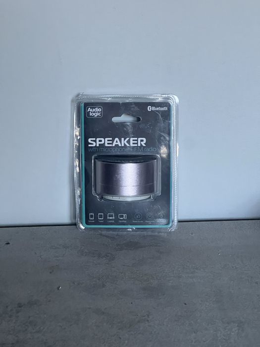 Różowy głośnik Bluetooth Audologic – działa super