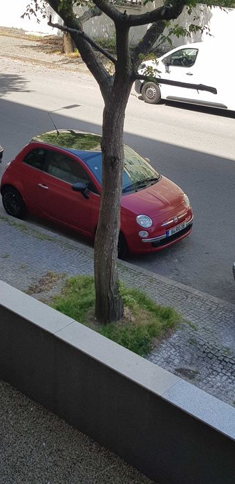 FiAt 500 gpl 2008 pode estacionar garagem.