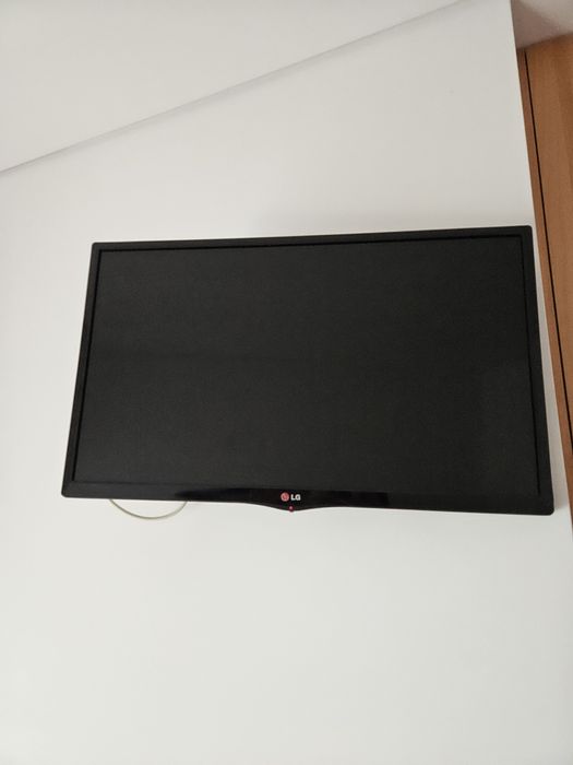 Televisão LG com 27 polegadas