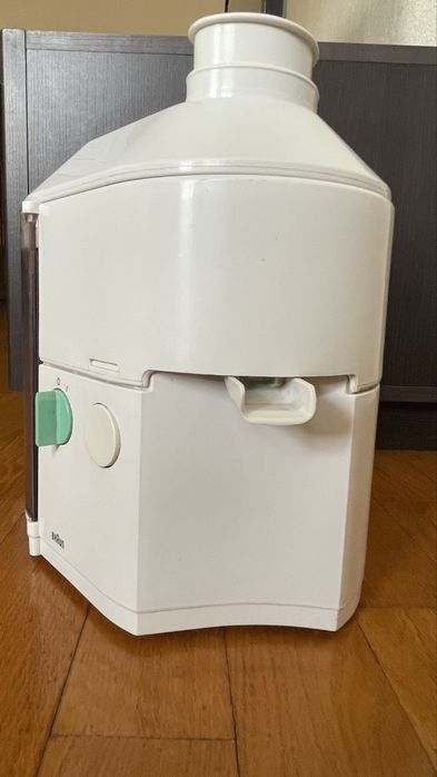 Соковыжималка BRAUN  220-230 V. 240W.