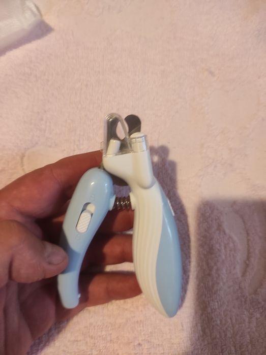 Кусачки для ногтей с подсветкой