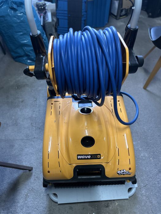 Robot sprzątający basen Wave XL 200 /wynajm