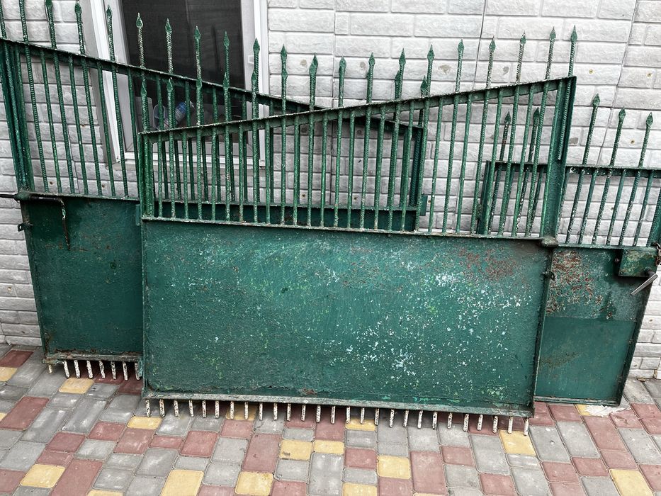 Ворота вуличні дворові