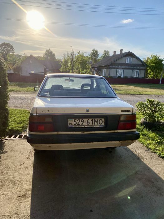 Mazda 626 1.6бензин 1986р