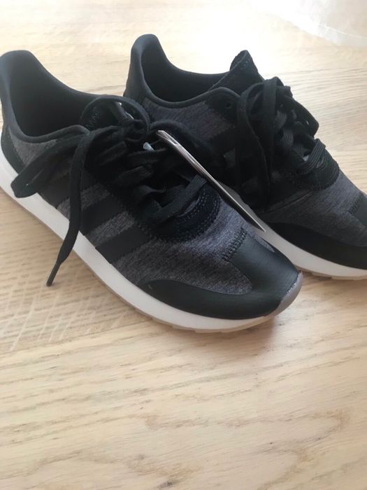 Кроссовки Adidas оригинал 37р