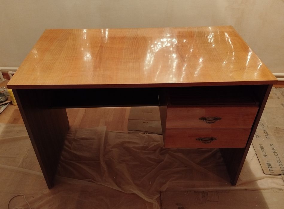 Терміново! Стіл у відмінному стані, Мінус 300 грн хто забере завтра