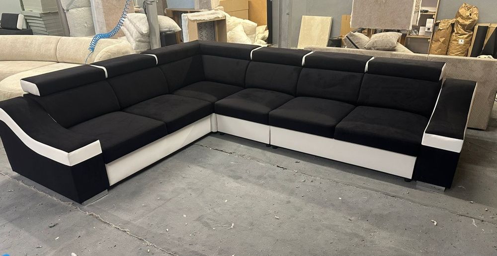Narożnik 260x260 cm z funkcją spania Regulowane zagłówki