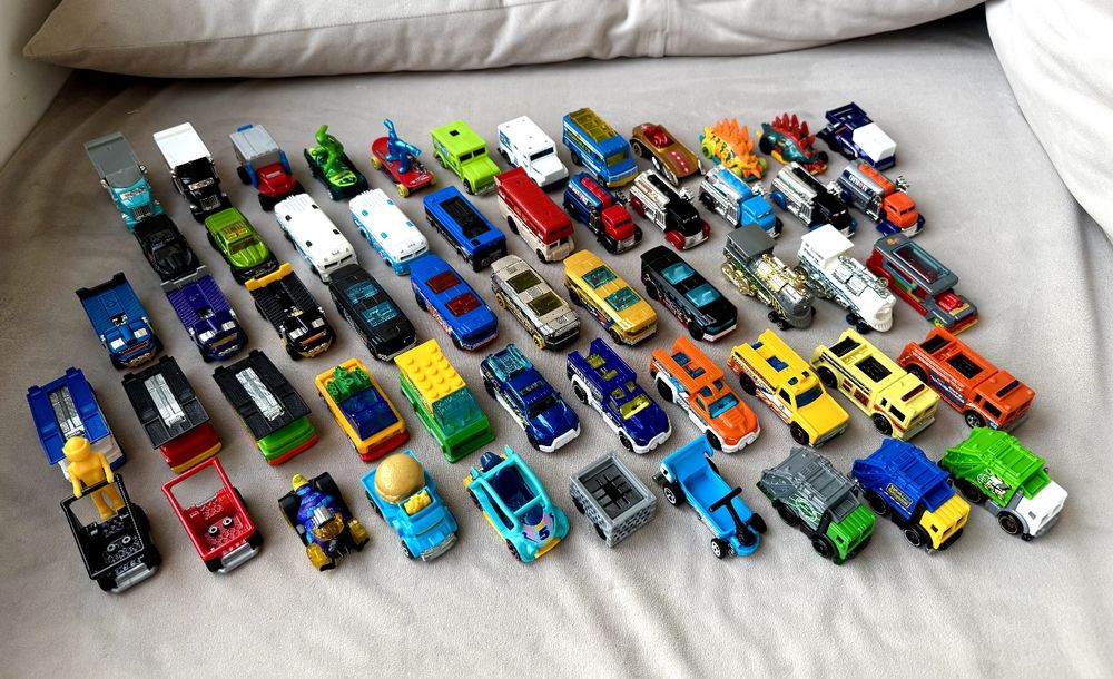 Hot Wheels розпродаж