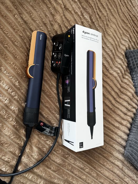 Dyson airstraite blue
