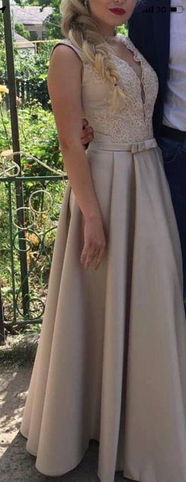 Вечірня/випускна сукня