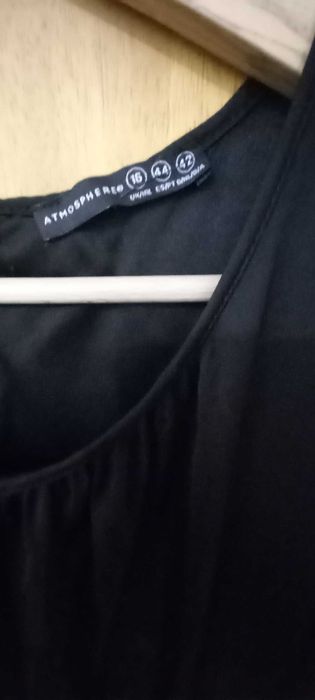 Vestido preto com saia em balão