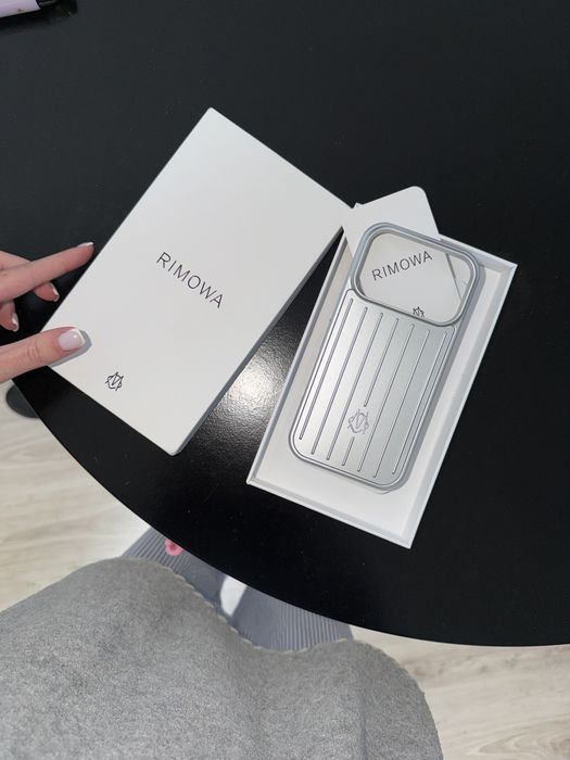 Чехол rimowa iphone 17 pro 18 про