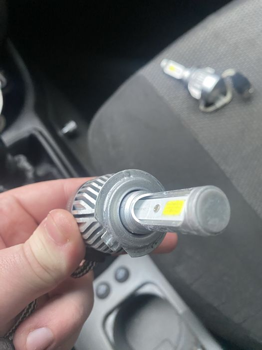 Продам лед лампы н7