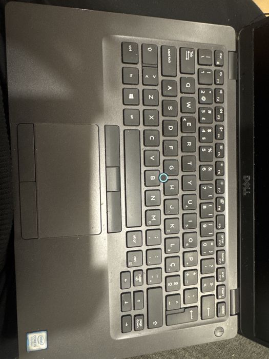 Computador Latitude Dell 5400