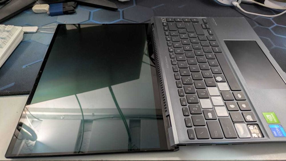 Asus Zenbook 14X OLED (sem caixa)