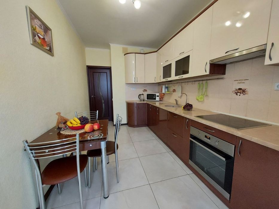 Подобово.Ліфт,Wi-fi, вода працюють без світла! Затишна 1-к квартира