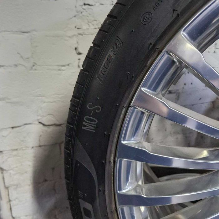 Демо літні шини Pirelli PZero 285/40 R23 107Y 325/35 R23 111Y