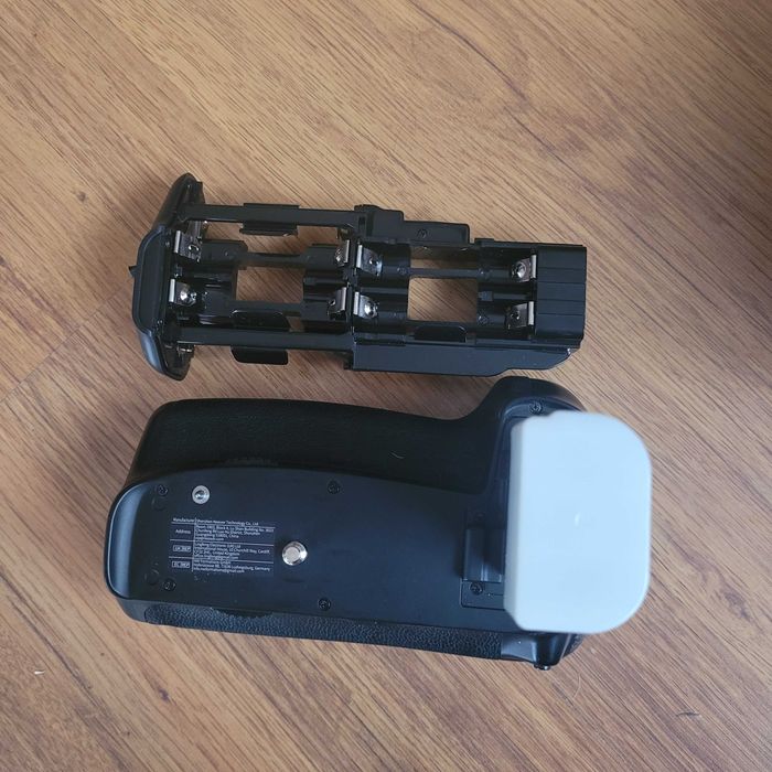 Батарейний блок Neewer BG-E14 для камер Canon 70D/80D/90D із двома змінними лотками