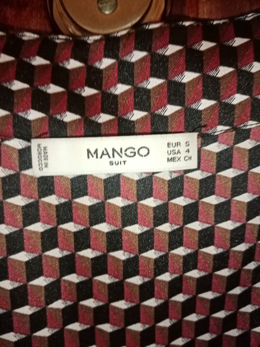 Blusa como nova da Mango