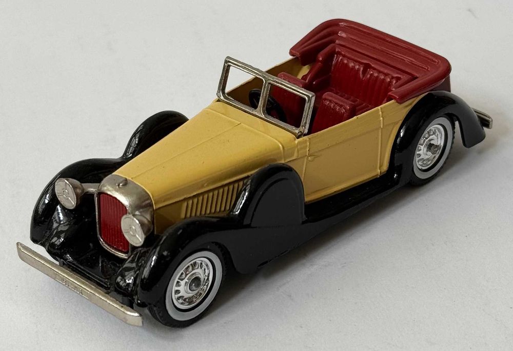 Y-11 Matchbox_1938 LAGONDA Drophead Coupe. Série “Models Of Yesteryear”. Completo, como novo.