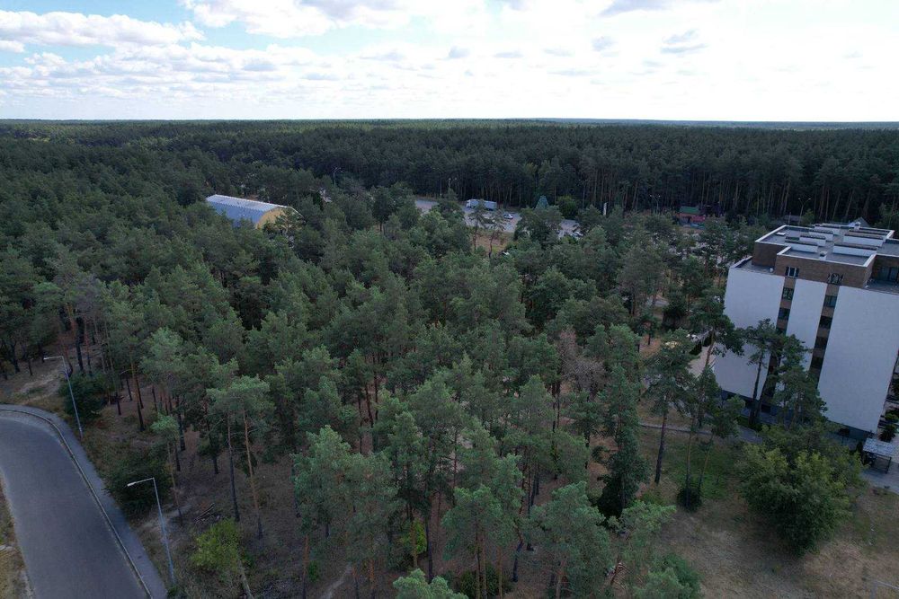 Продам квартиру возле леса Киев метро Лесная Быковня Броварской прп