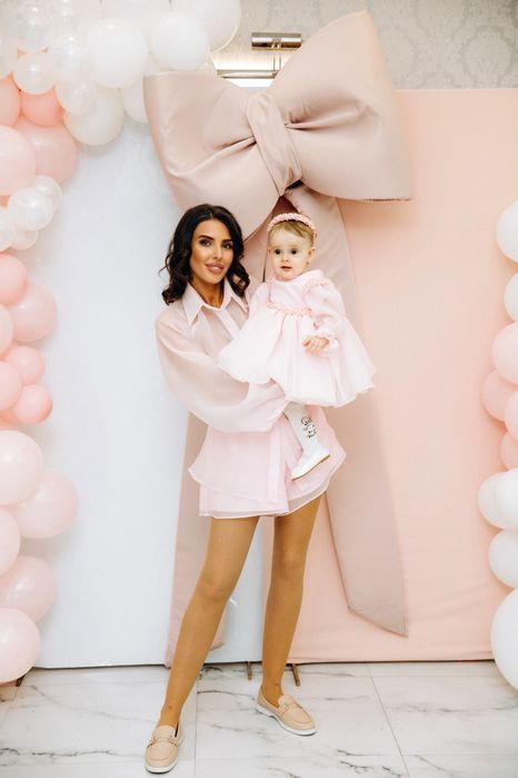 Продам розовый костюм