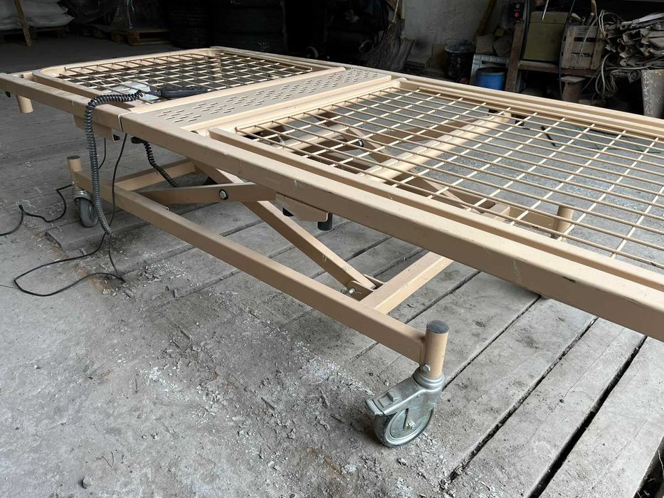 Ліжко медичне функціональне електричне, Ліжко для хворих.