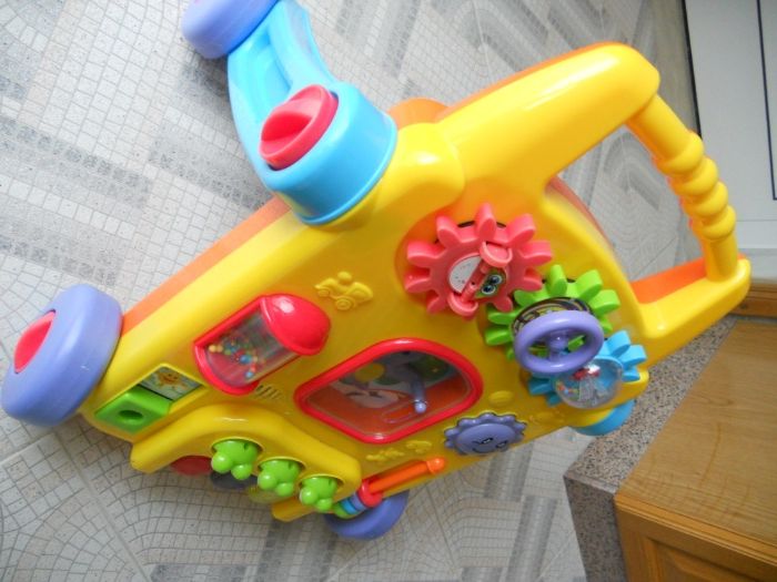 Mesa de atividades e andarilho 2 em 1