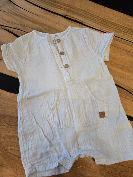 Letni muślinowy pajacyk Coolclub r. 80