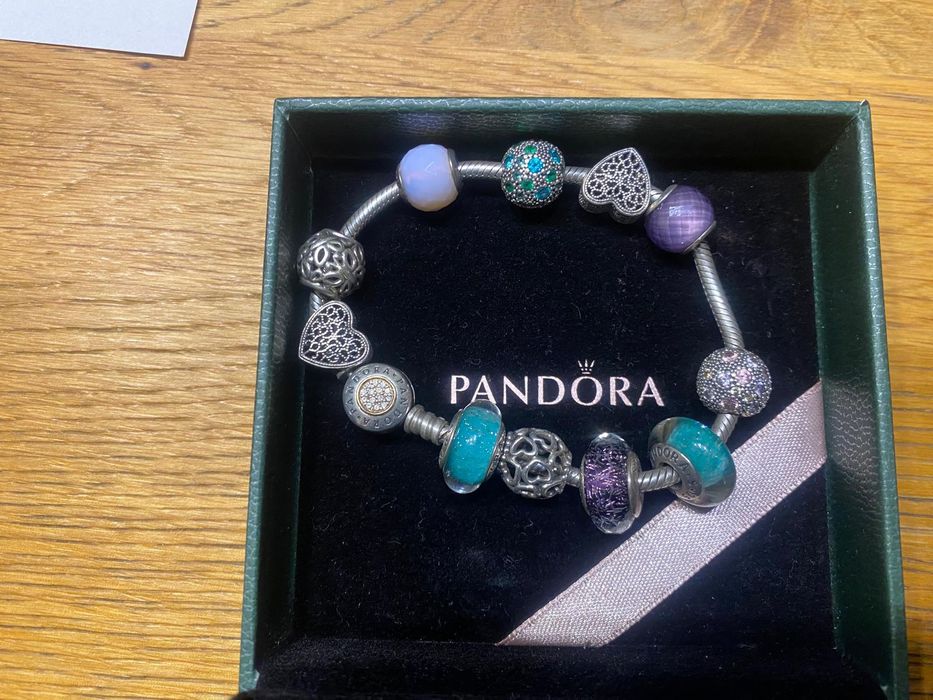 Pandora + 11 chramsów