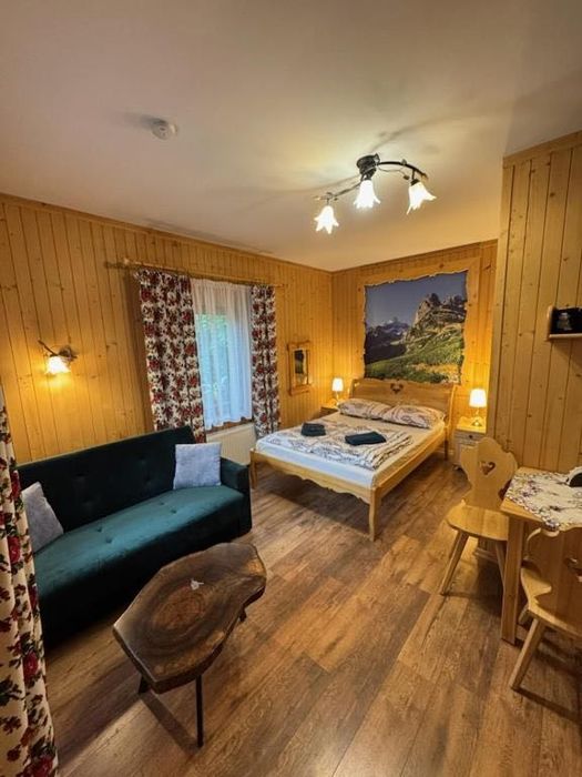 Wesoła Chatka - Krupówki 37a - Centrum Zakopanego -