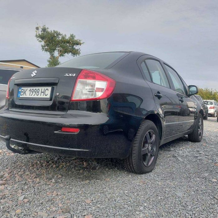 Suzuki SX4 2010 в ідеальному стані - невеликий реальний пробіг