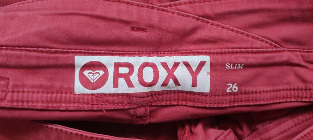 Spodnie czerwone ROXY slim 26